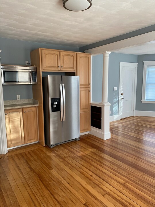 80 Fort St, Unit Second Floor in East Providence, RI - Building Photo