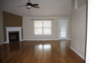 137 Clover Ridge Dr in Madison, AL - Building Photo - Building Photo