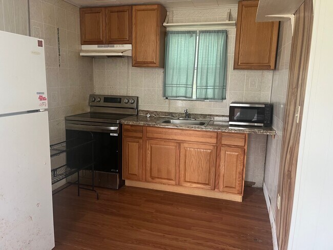 202 N Avenue C in Freeport, TX - Building Photo - Building Photo