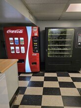 1271 Poplar Ave, Unit 906 in Memphis, TN - Building Photo - Building Photo