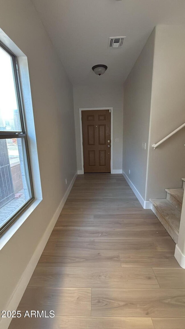 7042 W Mercer Ln in Peoria, AZ - Building Photo - Building Photo