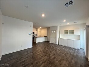 12743 Epperly St in Las Vegas, NV - Building Photo - Building Photo