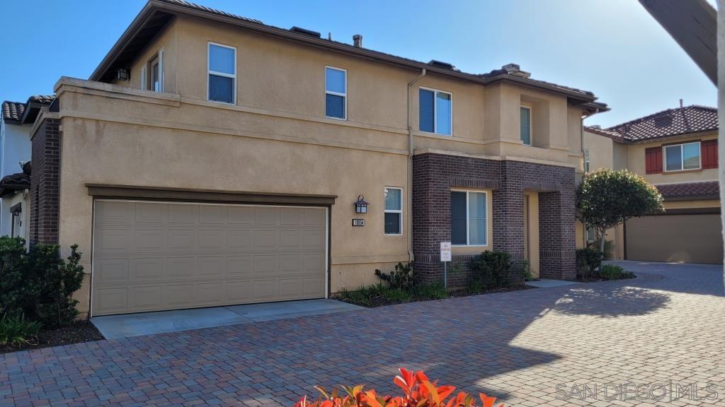 10554 Hollingsworth Way in San Diego, CA - Building Photo