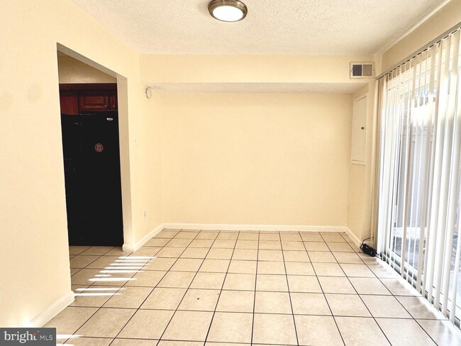 3882 Manzanita Pl in Alexandria, VA - Building Photo - Building Photo