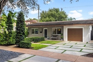 1261 San Miguel Ave in Coral Gables, FL - Building Photo