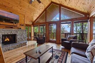 2867 Eagle Crst Wy in Sevierville, TN - Building Photo - Building Photo