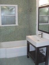 Euclid Apartments in Santa Monica, CA - Foto de edificio - Building Photo