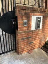 181 Loomis Dr in West Hartford, CT - Building Photo - Building Photo