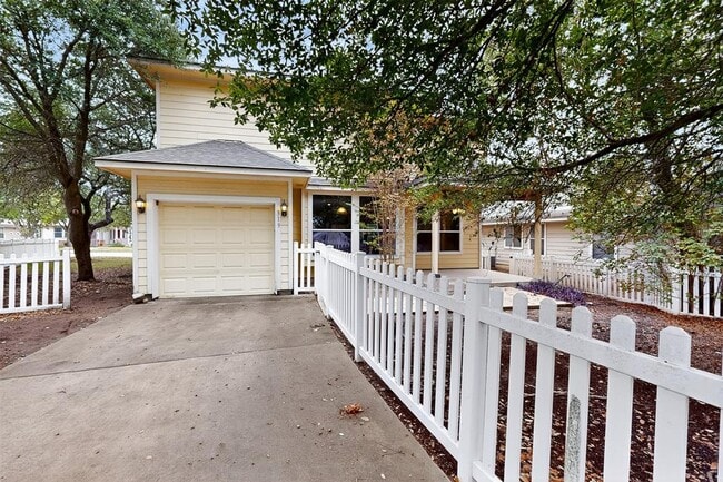 319 Bandstand Ln