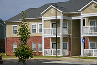 Peaks of Cornelia in Cornelia, GA - Foto de edificio - Building Photo