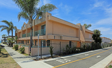 Ocean Apartments in Oceanside, CA - Building Photo - Building Photo