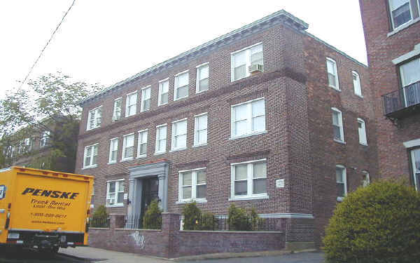 38 Parkvale Ave in Allston, MA - Building Photo