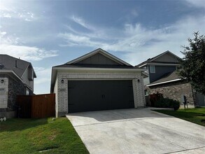 439 Spinnaker Loop in Kyle, TX - Building Photo - Building Photo