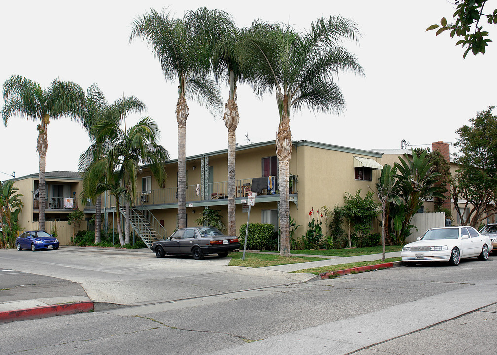 814 N Van Ness Ave in Santa Ana, CA - Building Photo