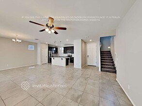 16648 W Sierra St, Unit 11-302 in Surprise, AZ - Foto de edificio - Building Photo