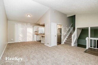 457 Maid Marion Ln in Stone Mountain, GA - Building Photo - Building Photo