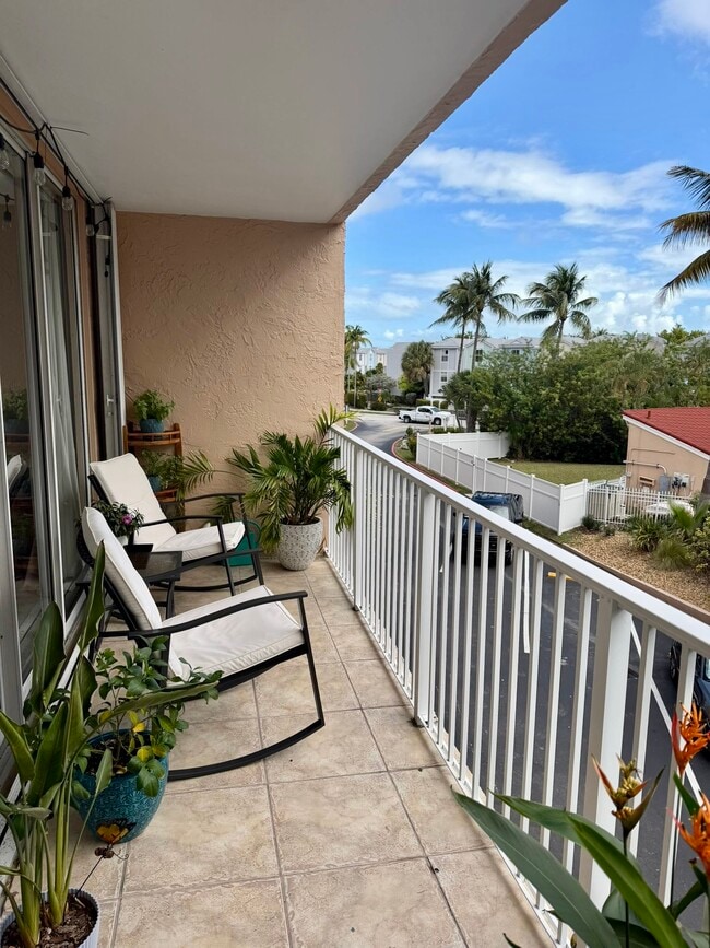 3930 S Roosevelt Blvd, Unit N204