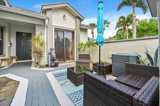 1012 Landings Blvd in Greenacres, FL - Building Photo - Building Photo