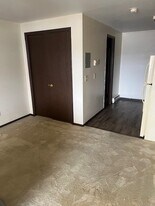 132 Eastwood Dr in Butler, PA - Building Photo