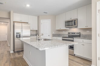 Waterside Townhomes at River City in Jacksonville, FL - Building Photo - Interior Photo