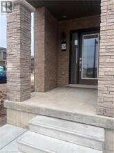 39 Hine Rd in Brantford, ON - Building Photo - Building Photo