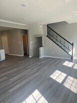 181 Lockheed Dr in Coraopolis, PA - Building Photo