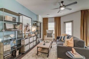 The Hadley Riverside in Fort Worth, TX - Building Photo