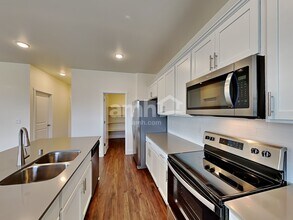 342 Smith Dr in Enumclaw, WA - Building Photo - Building Photo