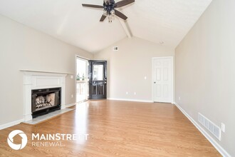 10111 Greenfield Woods Cir in Louisville, KY - Building Photo - Building Photo