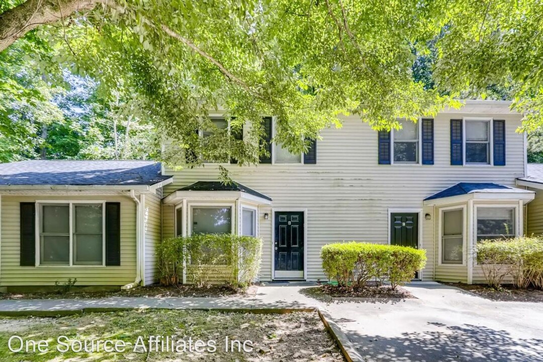 1230 Oakplace Dr SW in Marietta, GA - Building Photo