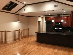 17 Gardner Ave in Jersey City, NJ - Building Photo - Building Photo