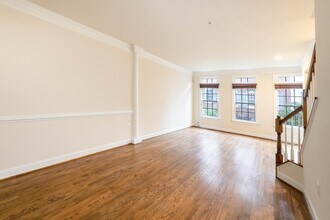 5318 43rd St NW in Washington, DC - Building Photo - Building Photo