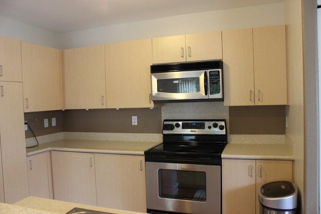 95-1125-1125 Koolani Dr in Mililani, HI - Building Photo