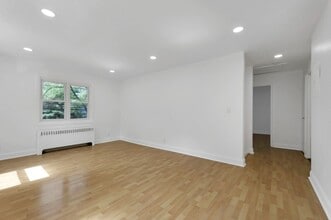 179A Christie Heights St, Unit B-B in Leonia, NJ - Building Photo - Building Photo