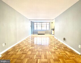940 25th St NW in Washington, DC - Building Photo - Building Photo