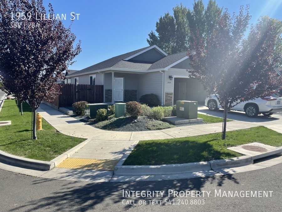 1959 Lillian St in Medford, OR - Building Photo