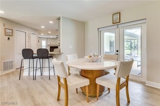 6030 Perthshire Ln in Ft. Myers, FL - Building Photo - Building Photo