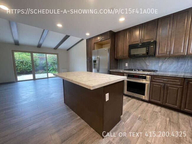 211 Hacienda Carmel in Carmel By The Sea, CA - Building Photo - Building Photo