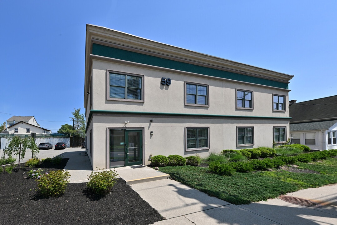 59 Lincoln Ave, Unit 201 in Fair Lawn, NJ - Foto de edificio