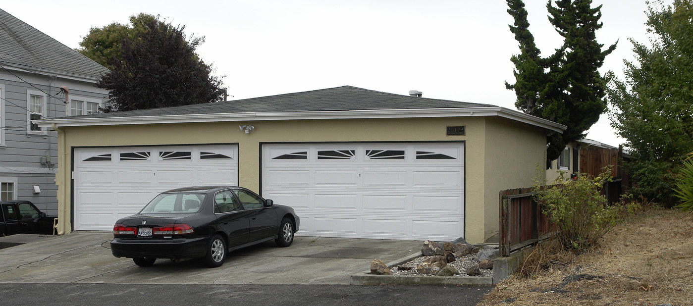 21429 Ocean View Dr in Hayward, CA - Building Photo