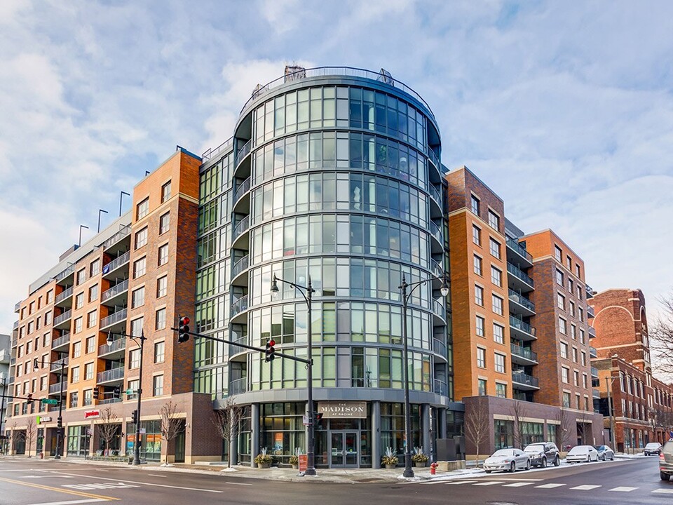 The Madison at Racine in Chicago, IL - Building Photo