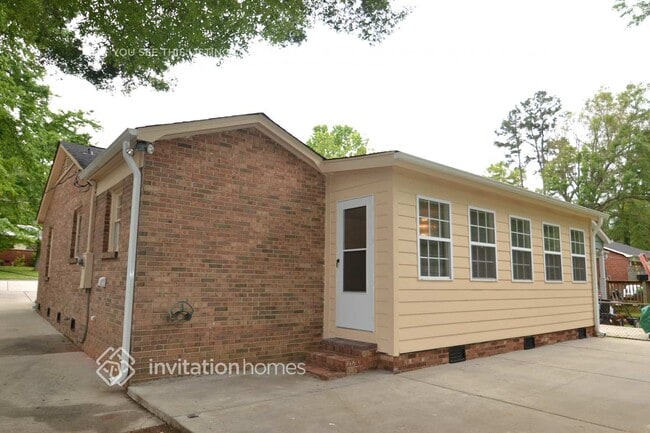 1801 Dallas Ave in Charlotte, NC - Building Photo - Building Photo