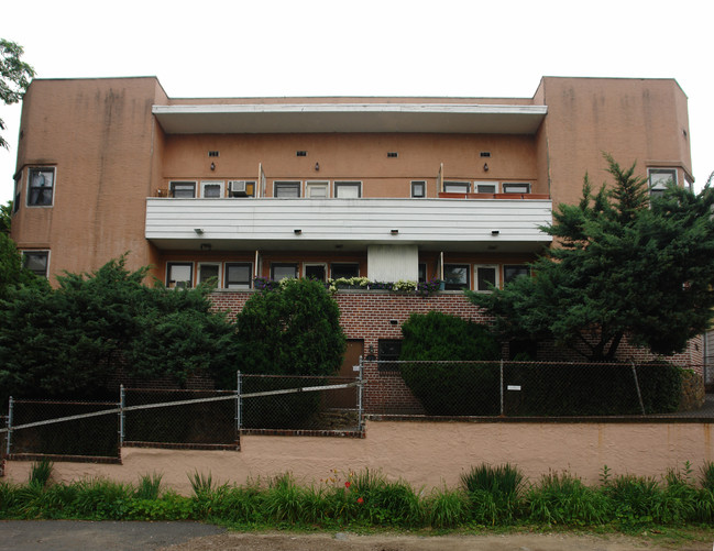 177 Hale Ave in White Plains, NY - Foto de edificio - Building Photo