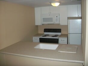 130 Berwick Plz, Unit Chatham Village in Lansdale, PA - Building Photo - Building Photo
