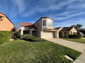 2362 Oak Haven Ave in Simi Valley, CA - Building Photo