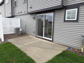 5285 Long Pointe Pass in Woodbury, MN - Building Photo - Building Photo