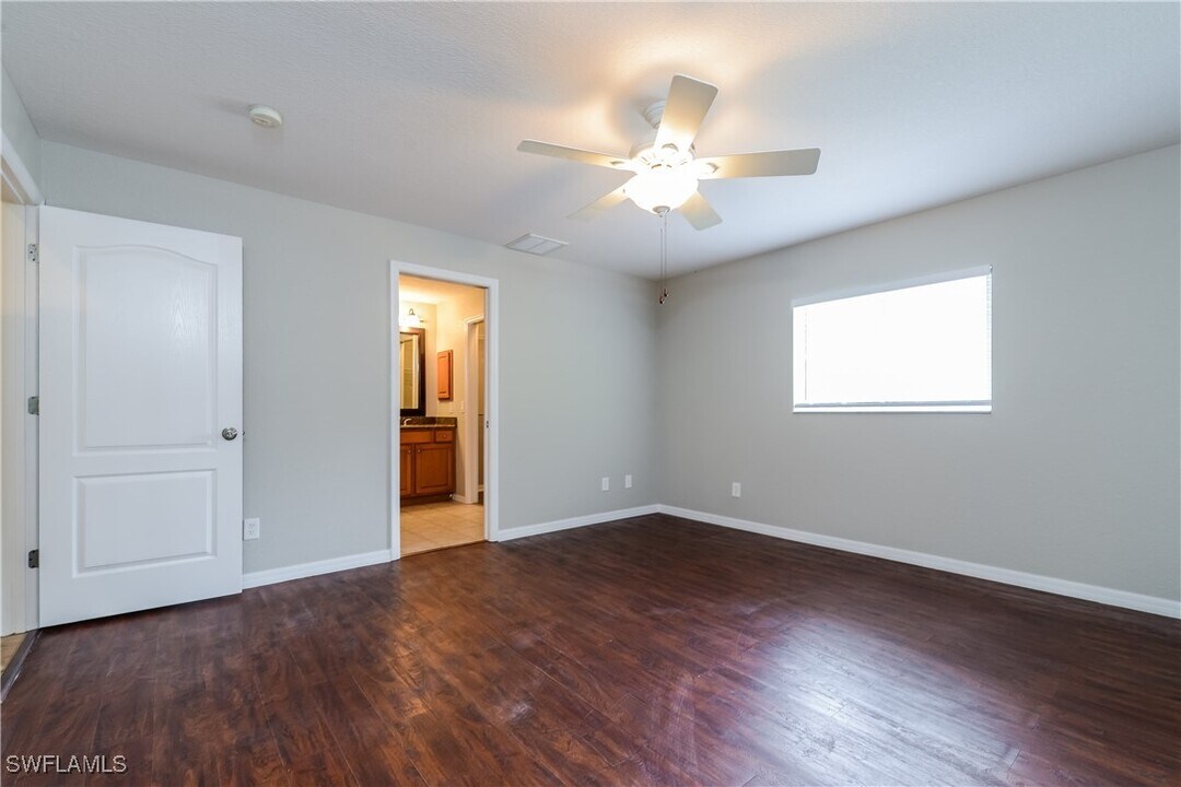 6017 San Salvador Rd in North Port, FL - Building Photo