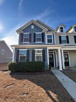 608 Ravensridge Ln in Moncks Corner, SC - Building Photo