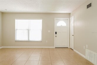 7130 Chaucer Ln in Orlando, FL - Building Photo - Building Photo