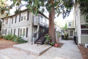 8635 N Leonard St in Portland, OR - Building Photo